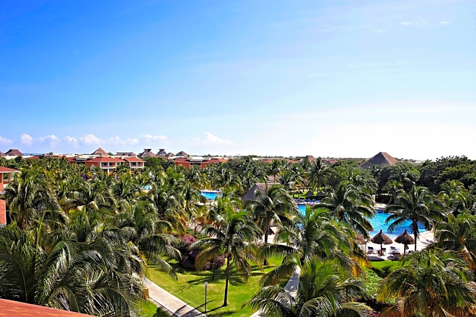 Grand Bahia Principe Coba All Inclusive