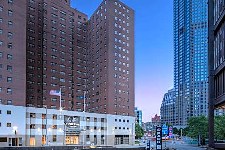DoubleTree by Hilton Hotel & Suites Pittsburgh Downtown