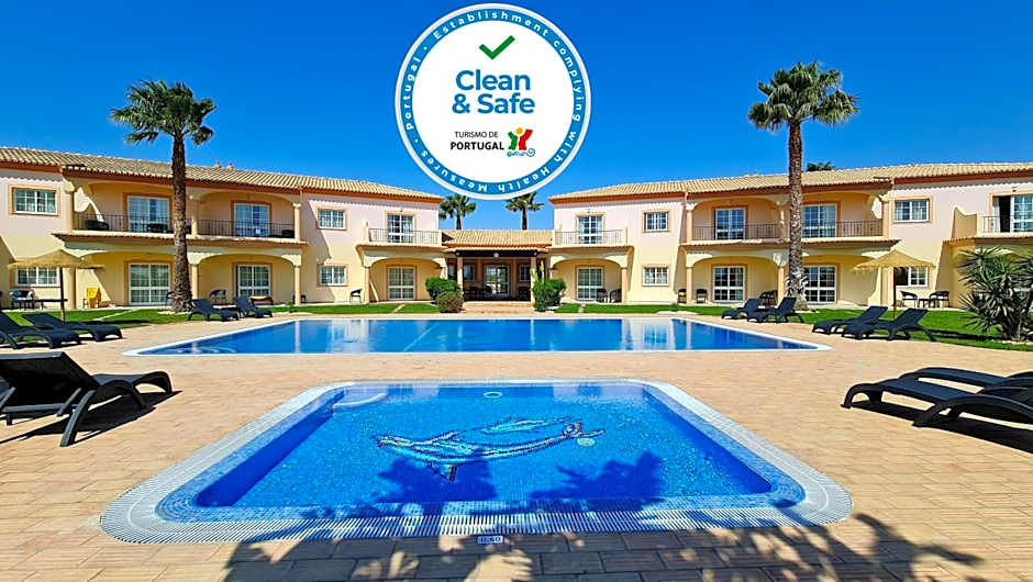 Atalaia Sol Aparthotel - tennis & heated pool in winter