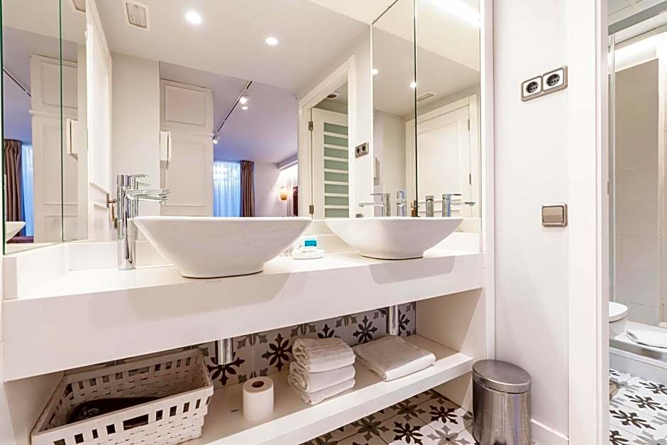 Serennia Fira Gran Via Exclusive Rooms