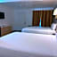 Lark Motel Willits
