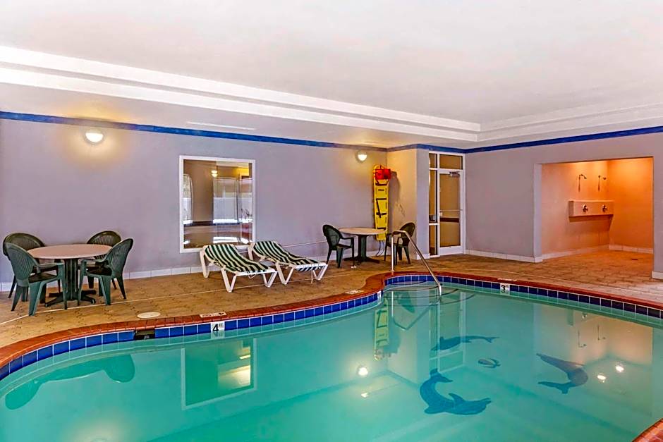 Comfort Inn & Suites Chesapeake