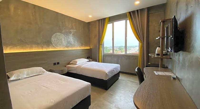 Sri Indar Hotel & Suites