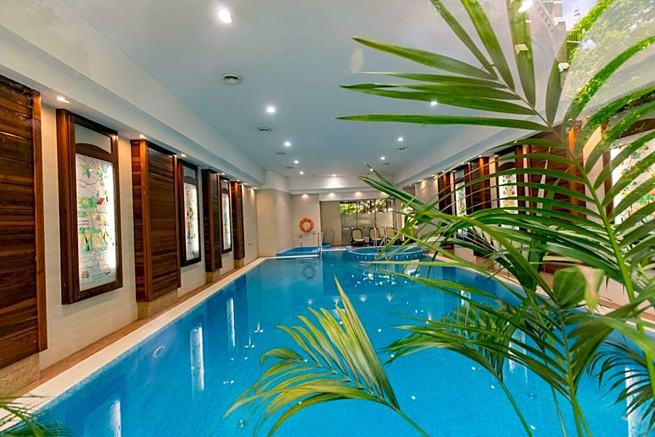 Lion'S Garden Hotel