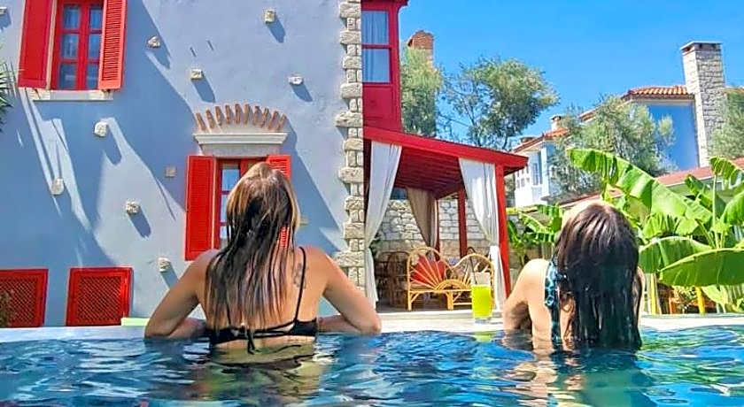 Banana Alaçatı Food & Stay - Adults Only