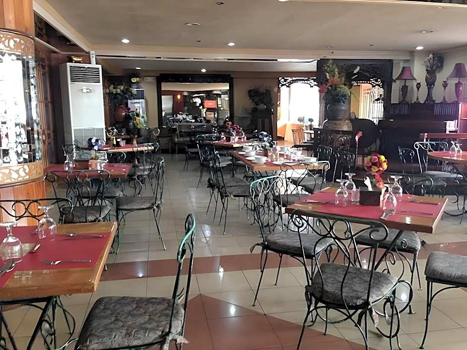 Pearlmont Hotel