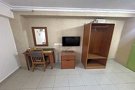 Standard Twin Room with 2 Single Beds - Eco Plan