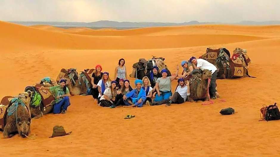 Merzouga Quiet apart &camels trecking