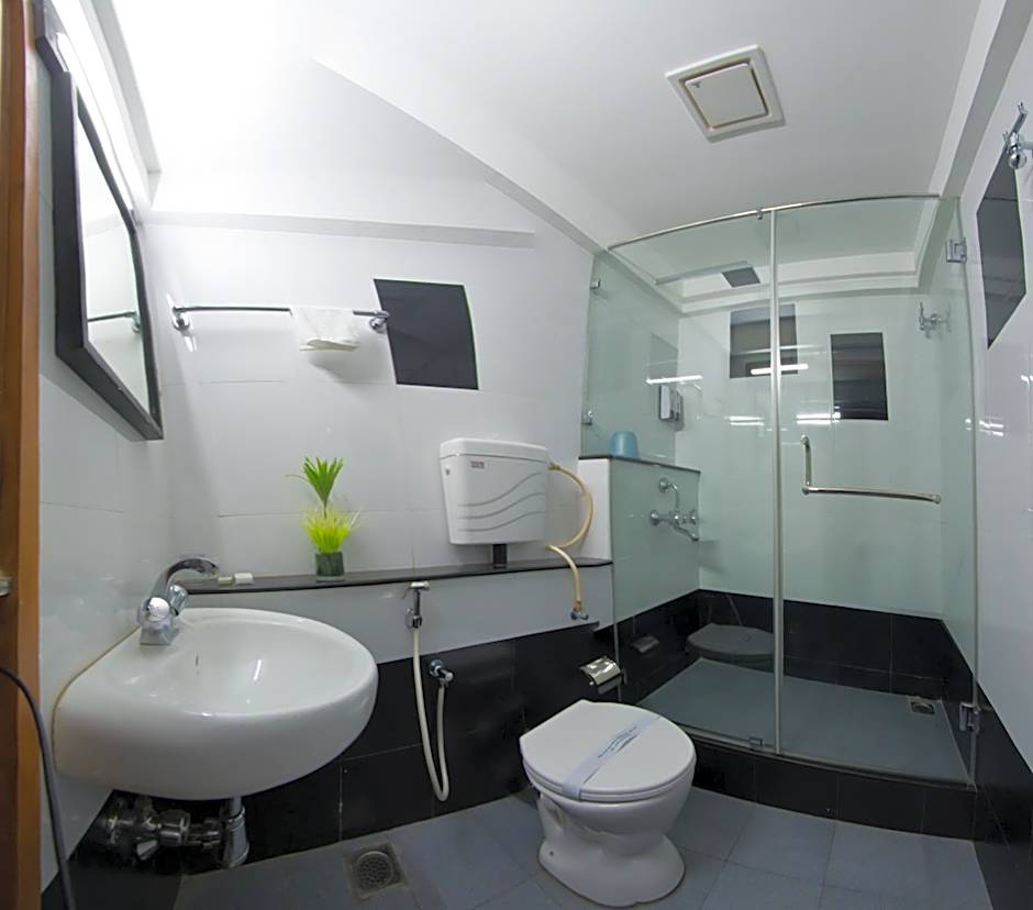 Hotel Hilltop Towers