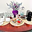 Rabbit's Loft - 2 Bedrooms, Theme Room, Free Parking