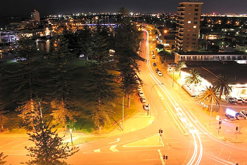 Atlantic Tower Motor Inn