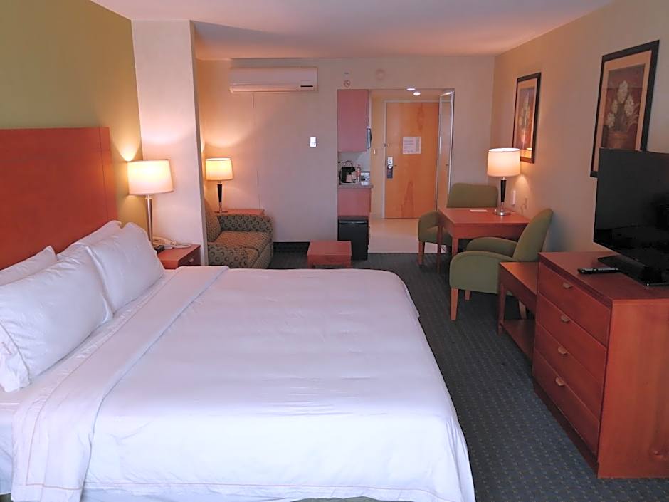 Holiday Inn Express & Suites Toluca Zona Aeropuerto By IHG