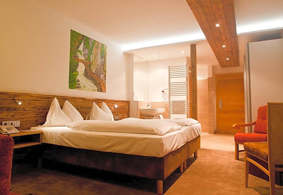 Hotel Gasthof Mitteregger - BEST PLACE in town with summercard included