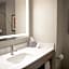 Holiday Inn Express & Suites Overland Park By IHG