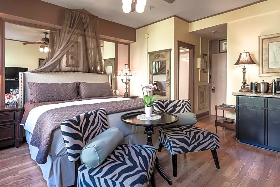 Hemingway Suites at Palm Beach Hotel Island