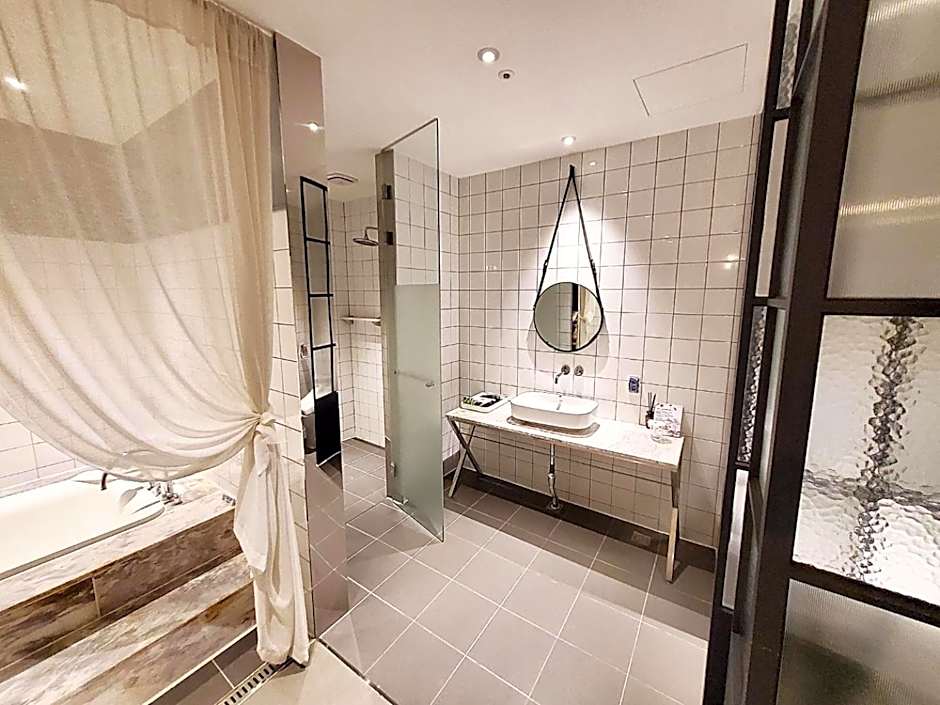 Le Stendal Hotel
