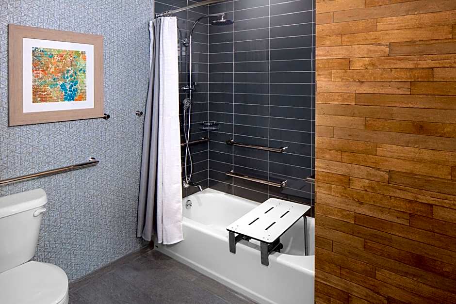 Hotel Indigo Gainesville-Celebration Pointe By IHG