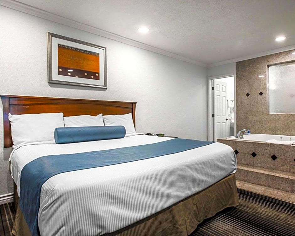 Rodeway Inn & Suites Pacific Coast Highway