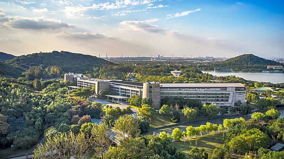 The Yuluxe Sheshan, Shanghai, A Tribute Portfolio Hotel (Formerly Le Meridien She Shan Shanghai)