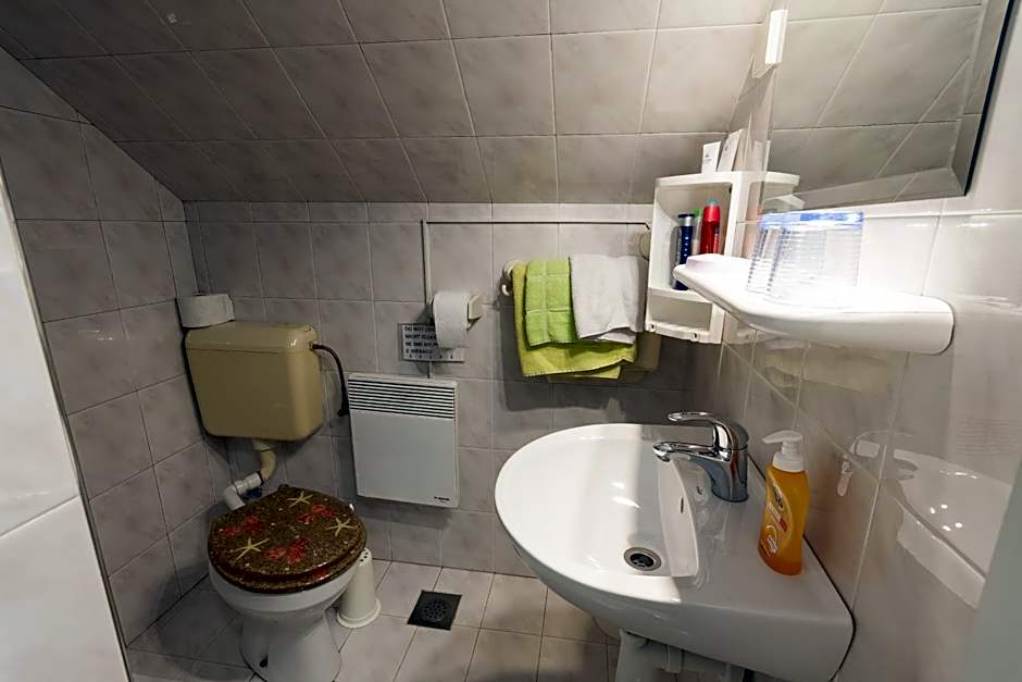 Rooms & Apartments Jana