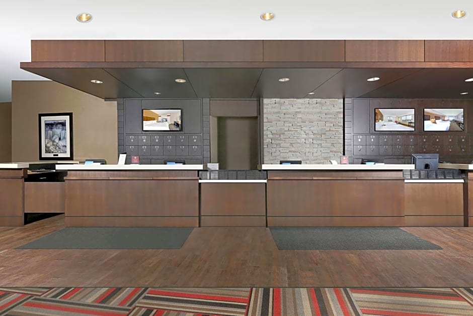 Wyndham Grand Fallsview Hotel