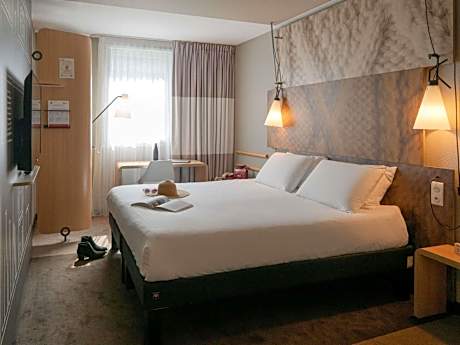 ibis Lyon Caluire Cite Internationale