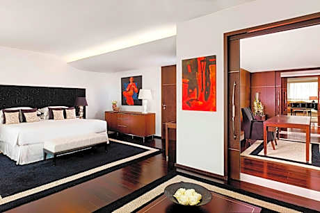 Presidential Suite, Club Lounge And SPA Access Level, 1 Bedroom Suite, 1 King, High Floor