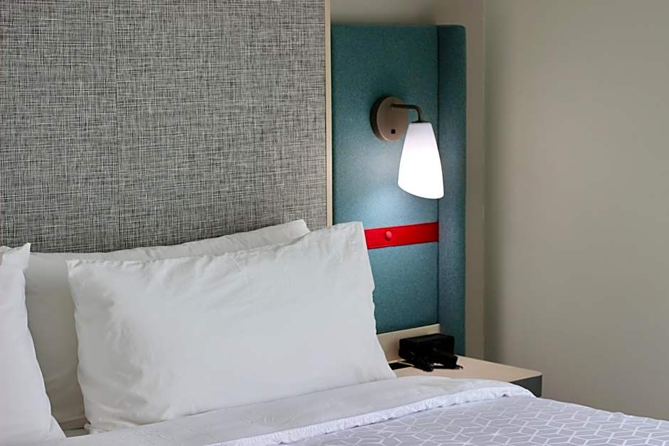 avid hotels - Guadalajara Av Vallarta Pte, an IHG Hotel