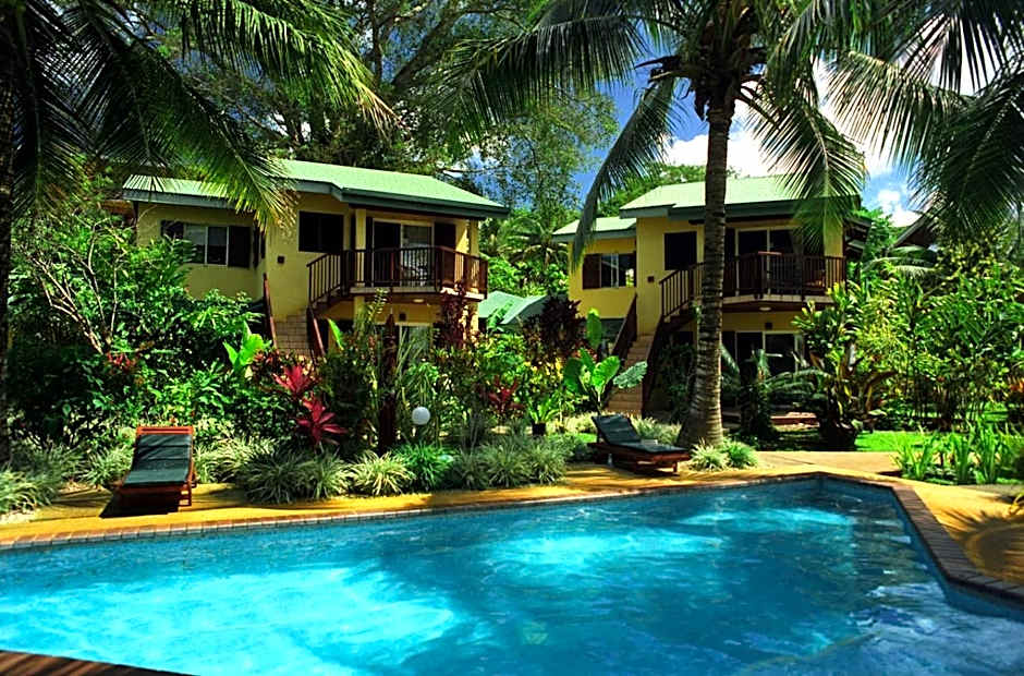 Poppy's on the Lagoon