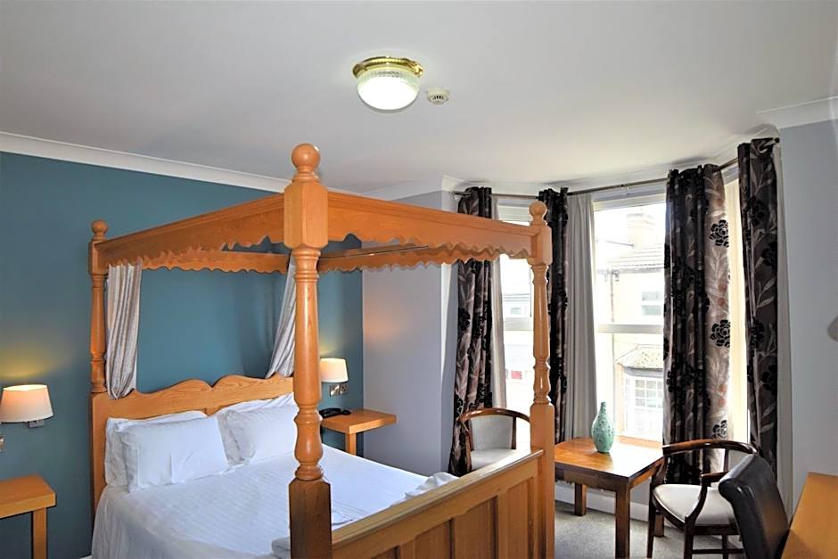 Dovedale Hotel and Restaurant