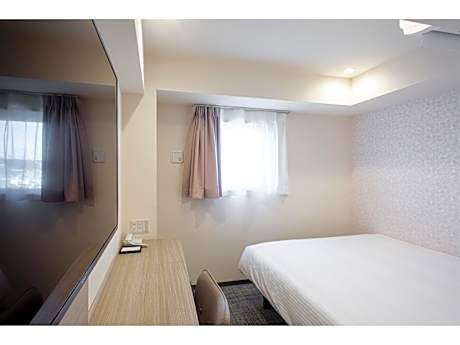 Standard Single Room - Smoking