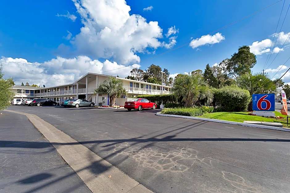 Motel 6 Santa Rosa - South