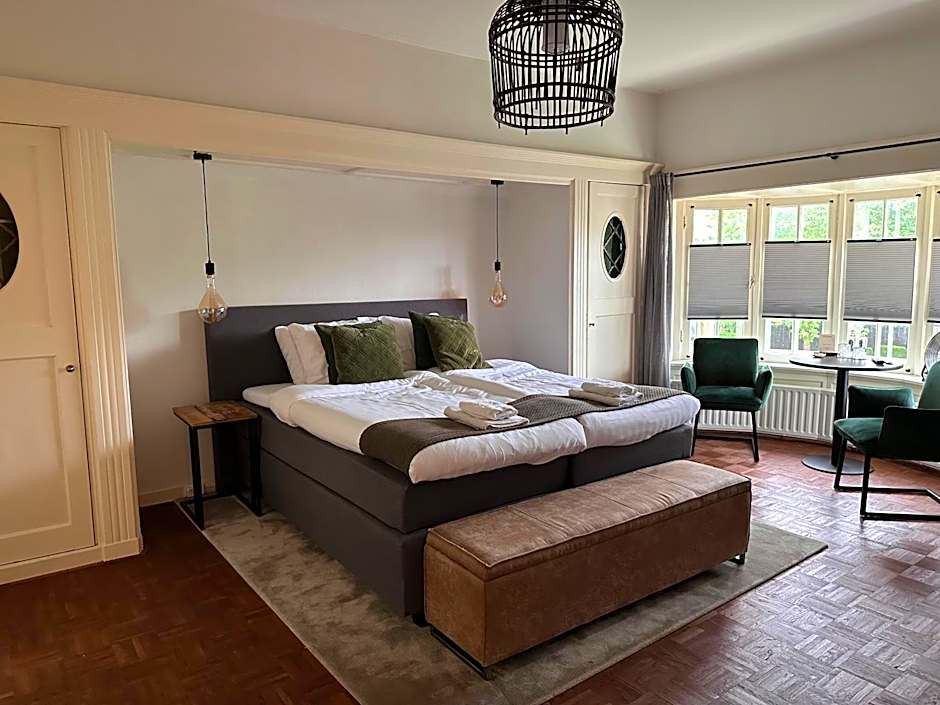 Bed and Breakfast Goes