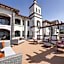 La Quinta Inn & Suites by Wyndham Santa Cruz