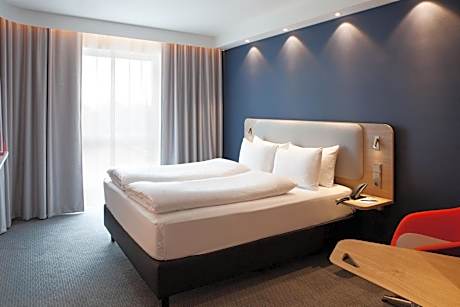 1 Double Bed Standard City View