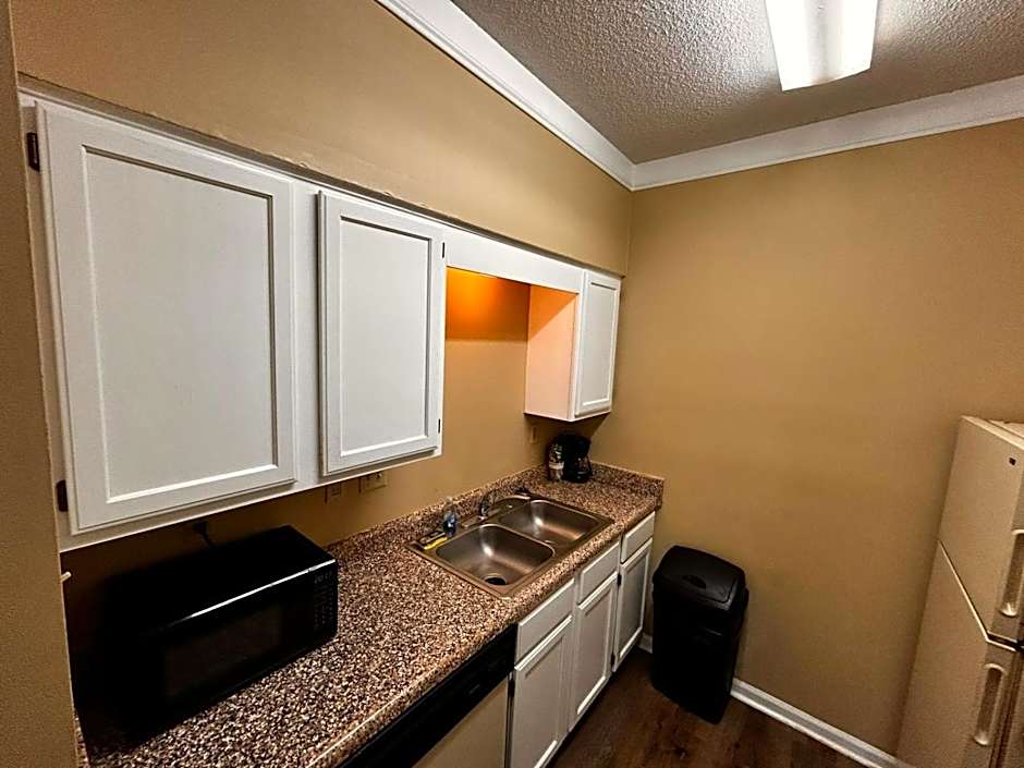 Plantation Oaks Suites & Inn Millington