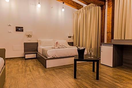 Deluxe Double or Twin Room with Spa Bath