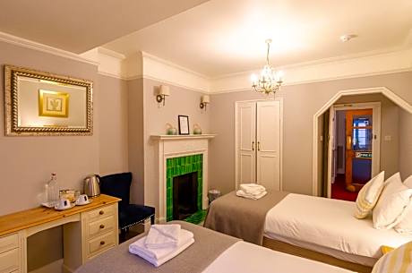 Deluxe Double or Twin Room