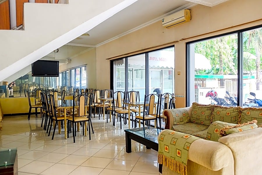 RedDoorz near Juanda International Airport