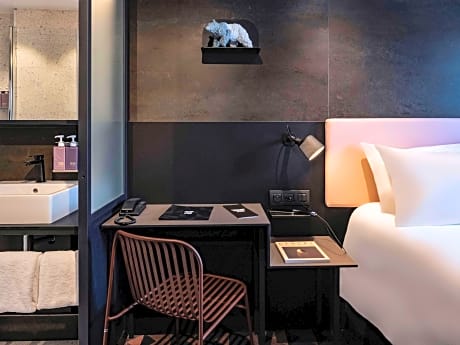 TRIBE Essential garden side 2 single beds