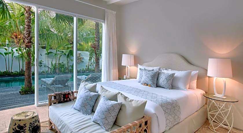 Room & Vespa Suite 4