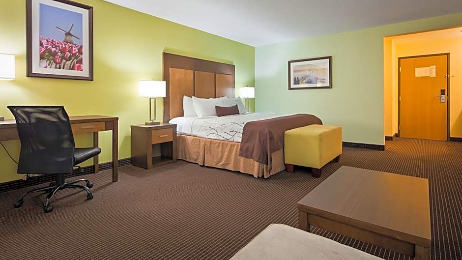 White Pine Inn & Suites