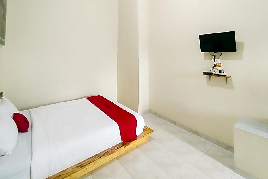 RedDoorz Syariah @ Shakira Alesha Enggal