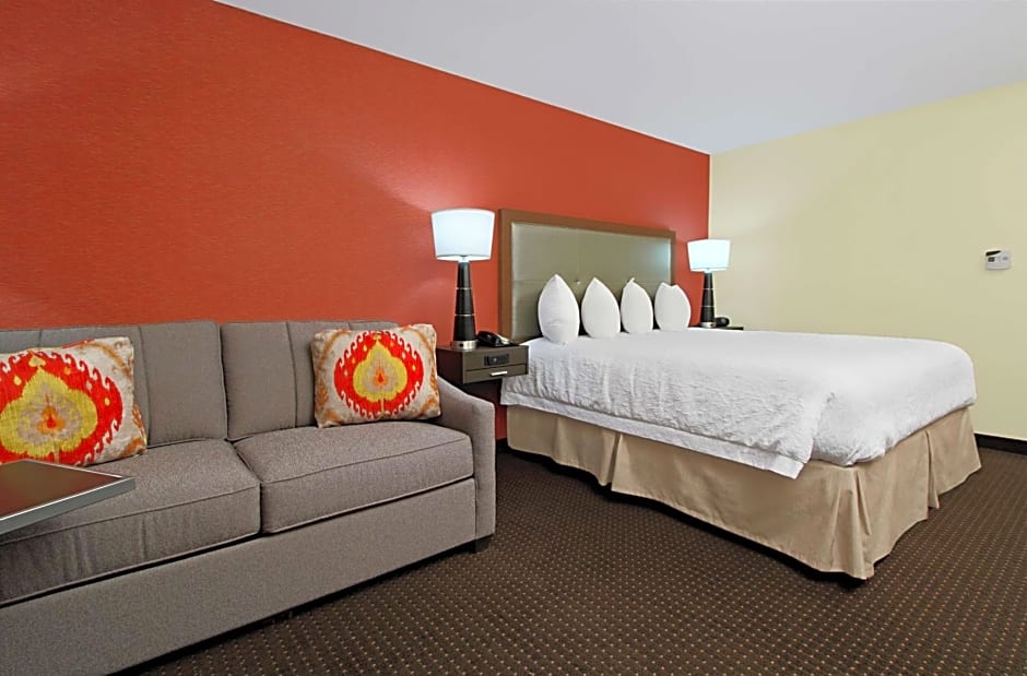 Hampton Inn By Hilton Columbus-Airport