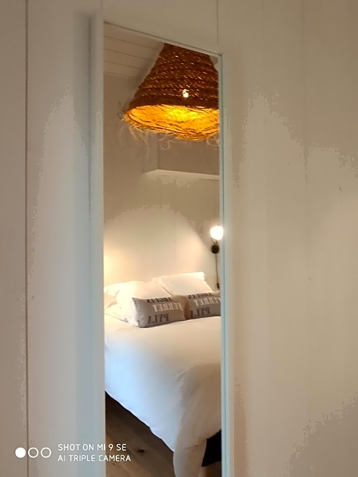 Centre Cap-ferret, les chambres du phare, océan