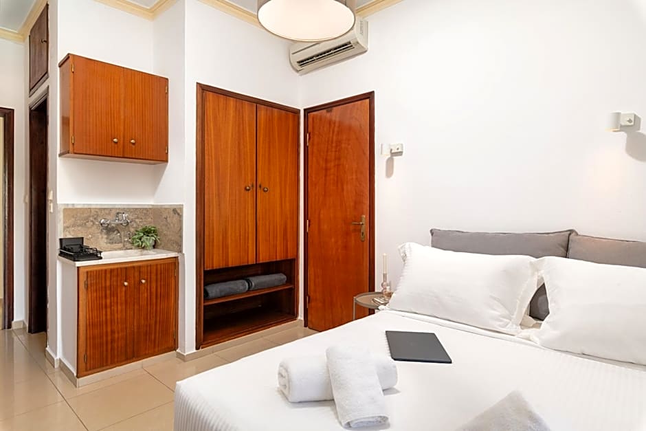 Thelèsi Apartments, 100m from the beach