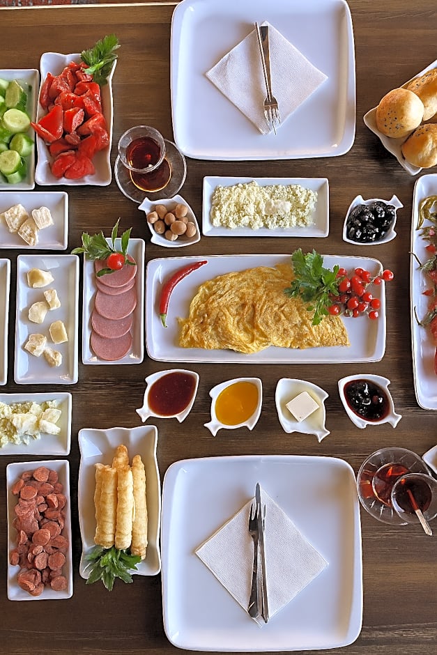 Grand Uçhisar Hotel 