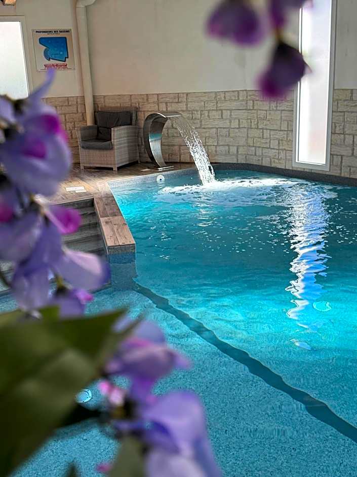 Hôtel Calme Des Pins & Spa