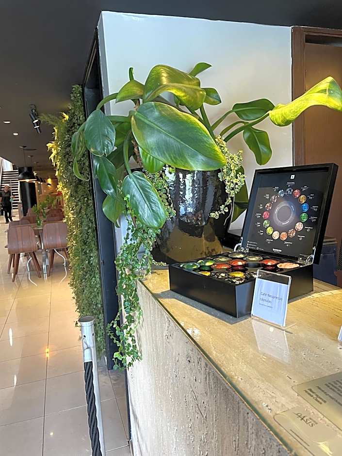 Oasis Tower Hotel