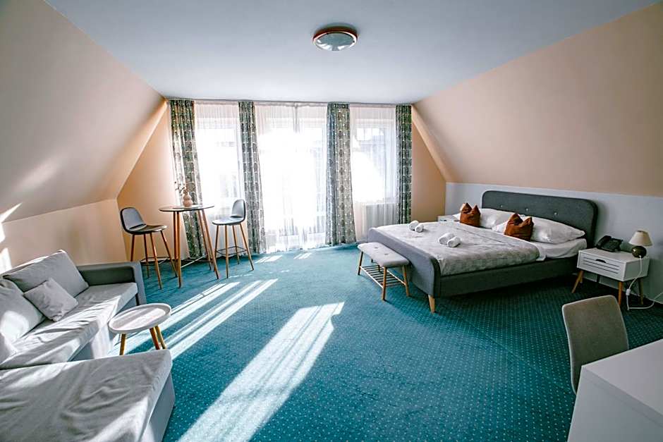 Greenwood hotel